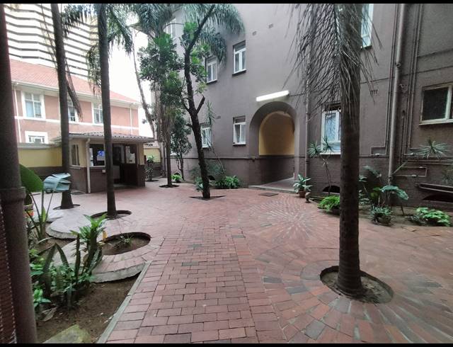 2 BEDROOM APARTMENT FOR SALE IN DURBAN CENTRAL